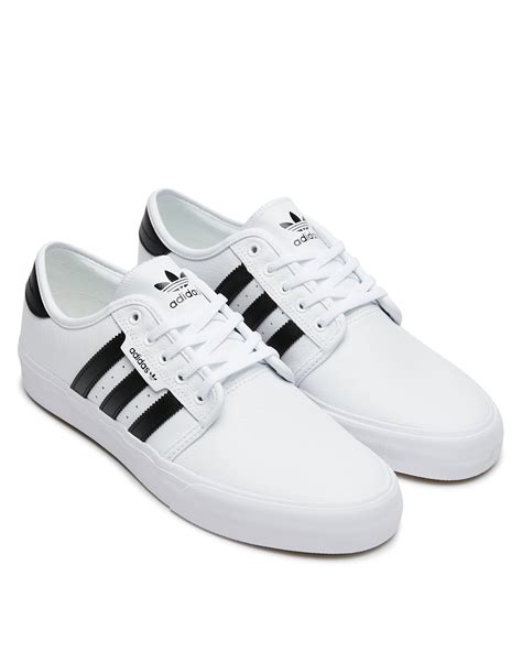 adidas casual shoes white colour.